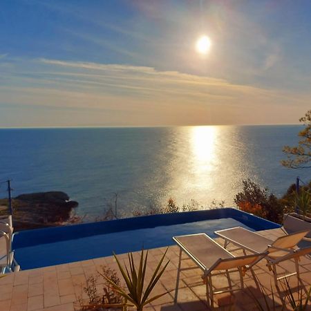 Ville Girasoli "Villa Nella Baia" With Private Swimming Pool Tricase Exterior photo